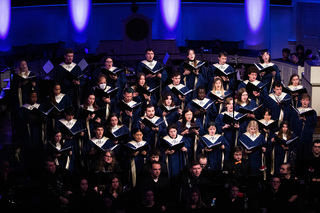 Holidays at Hendricks features performances from several of Syracuse University’s musical ensembles. The Hendricks Chapel Choir, among the jazz ensembles and orchestra groups, brought music to the audience. 